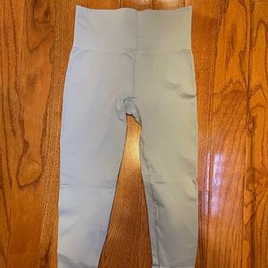 Brand new set active leggings, worn a couple of times, great condition